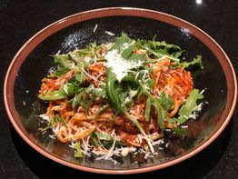 Pasta med parmesan og grønne blader